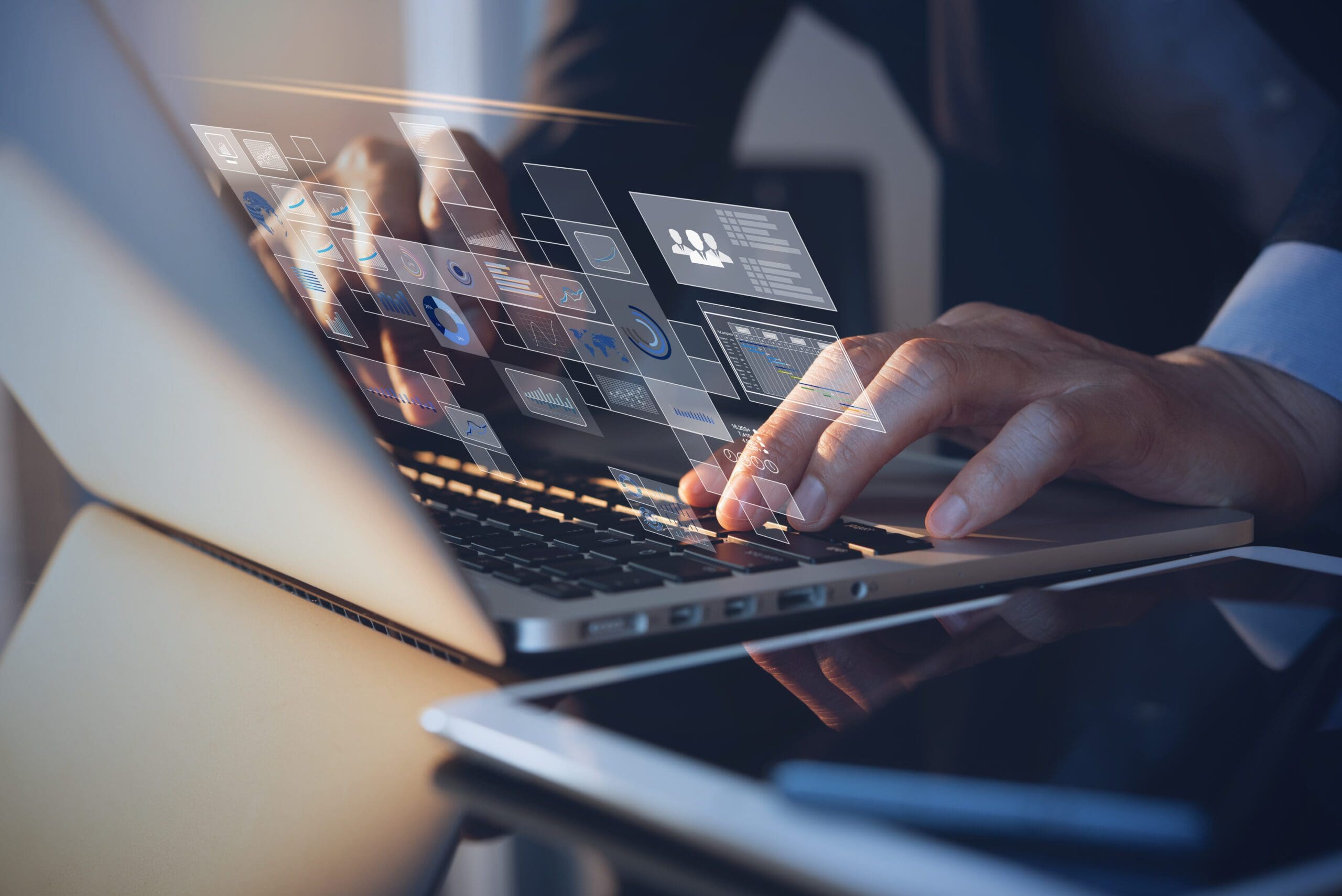Who are the key vendors providing technology to airlines and travel sellers?